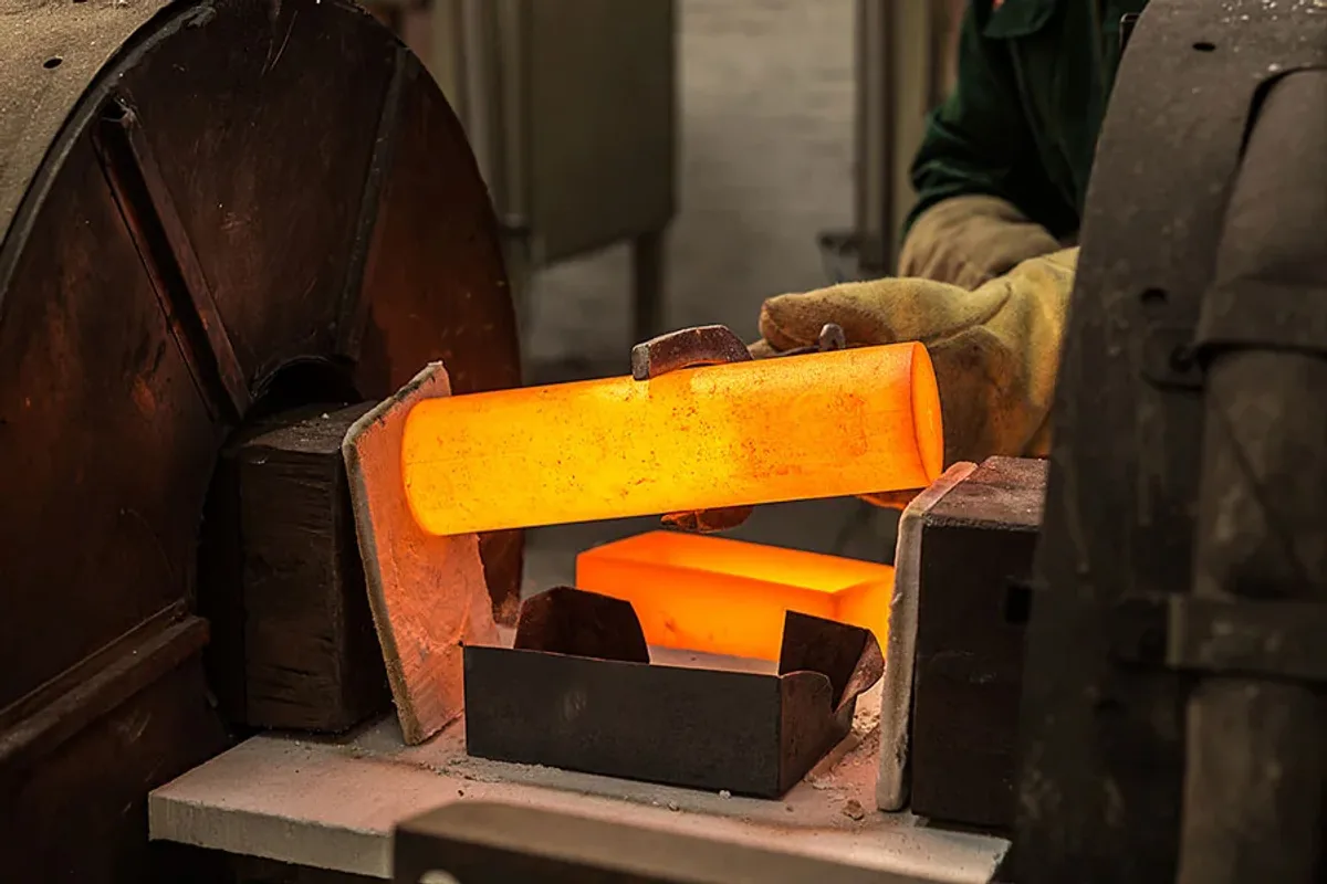 alnico cast alloy production — hot alnico casting